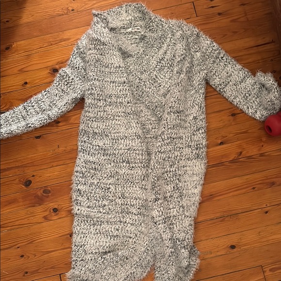 BB Dakota Gray Oversized Long Cardigan with Chunky Knit and Shawl Collar - Picture 4 of 6